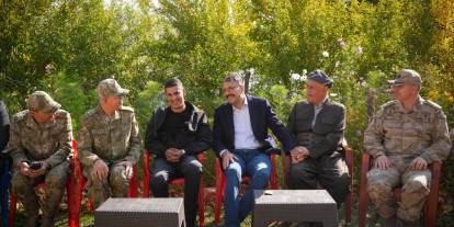 Korgeneral Topaloğlu Ulaşan köyünde halkla buluştu