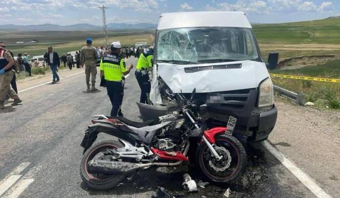 motorsiklet-kazasi-2-olu.jpg
