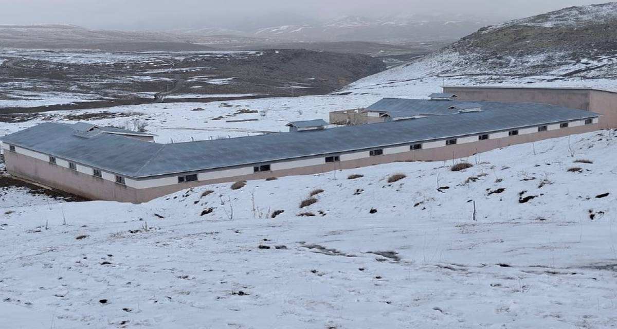 tkdk-destekleriyle-hakkaride-kirsal-kalkinmada-yeni-bir-donem-basladiilimizde-2024-ve-2025-yillarinda-desteklenmeye-uygun-bulunan-14-proje-icin-toplamda-yaklasik-38-milyon-tl-hibe-destegi-ongorulmektedir-tari-3.jpg