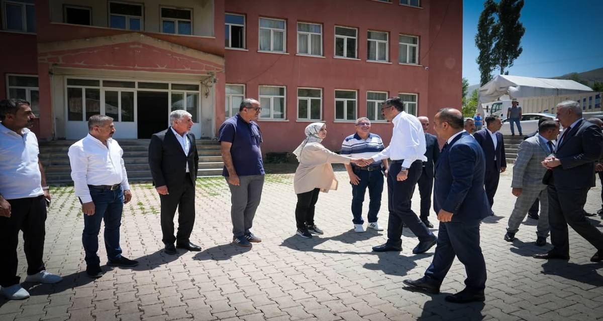 vali-celik-haftaya-buyukciftlik-belediyesini-ziyaret-ederek-basladivali-ali-celik-yeni-haft-2.jpg