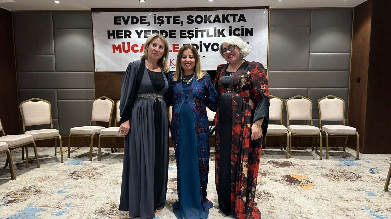 yuksekova-kadin-derneginden-kadinlarin-dilinde-baris-paneli