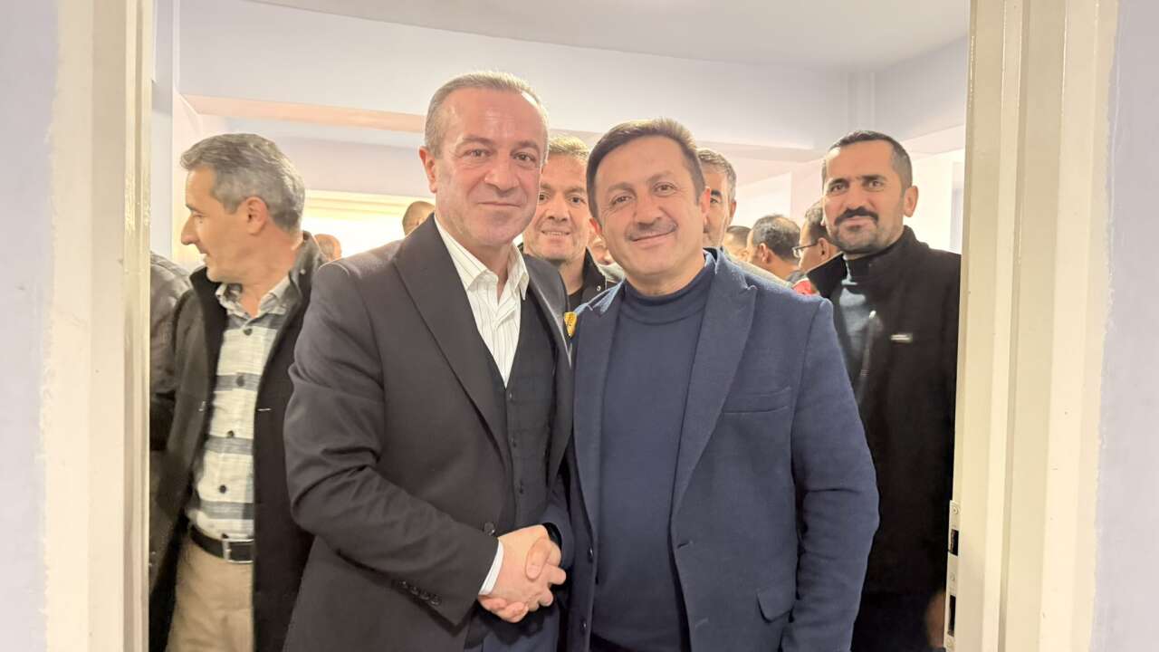 baskan-kaya-imam-hatipliler-bulusmasinda-genclerle-bir-araya-geldi