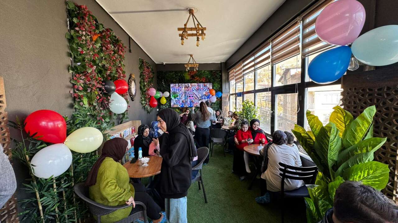 hakkaride-ozel-cocuklara-unutulmaz-gun