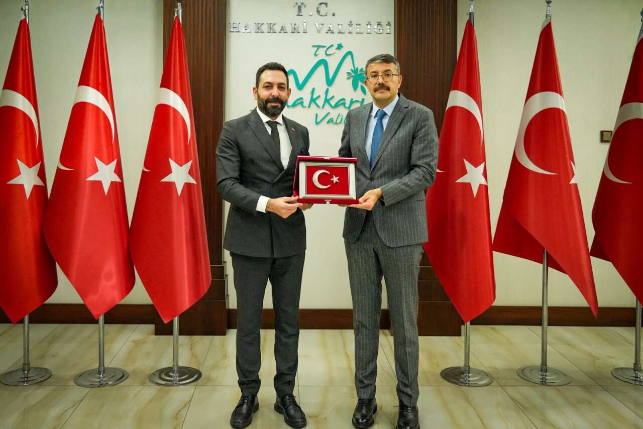 e3527a43-6591-40b8-b5ad-874f6f90638b