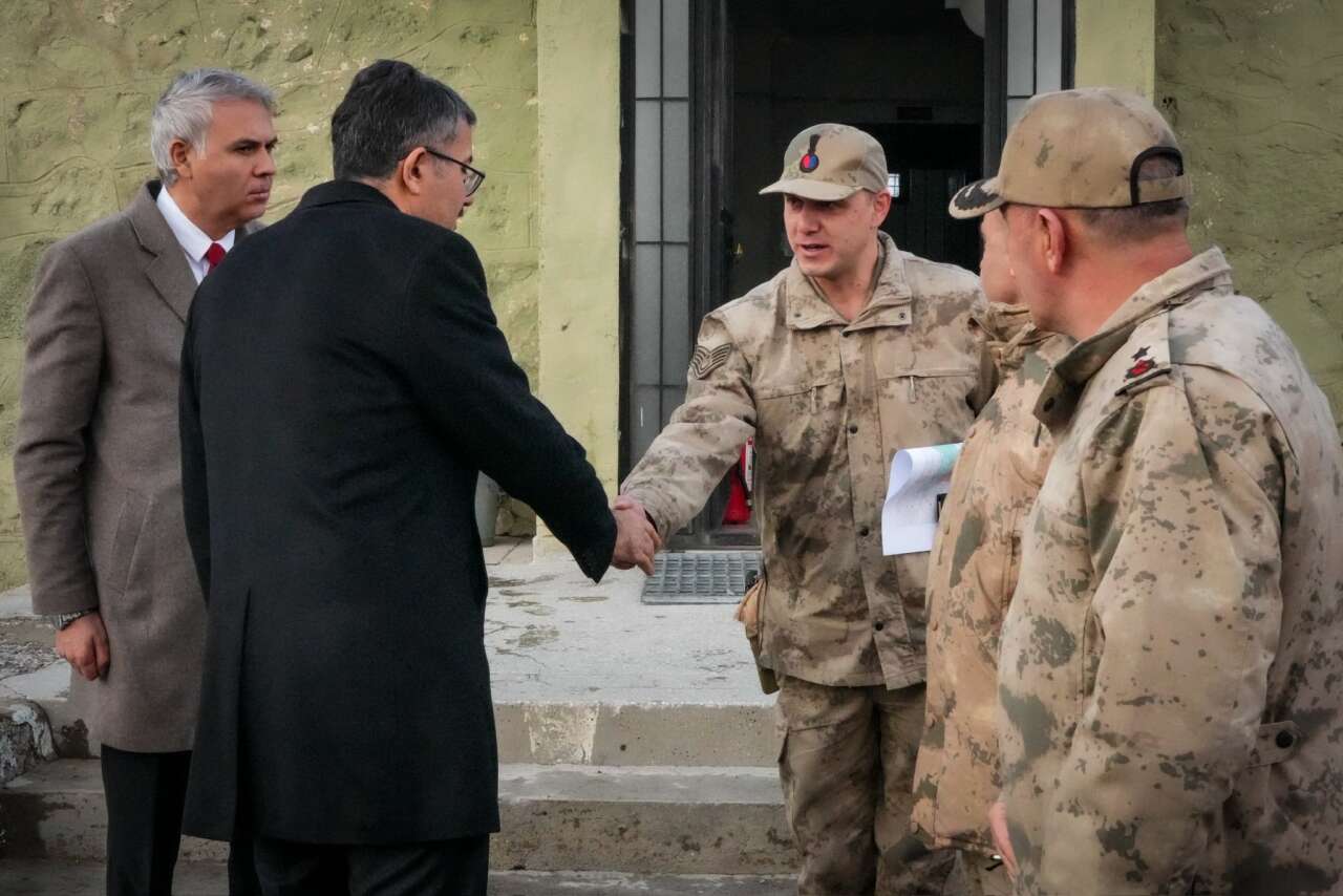 vali-ali-celikten-uzunsirt-jandarma-karakoluna-ziyaret