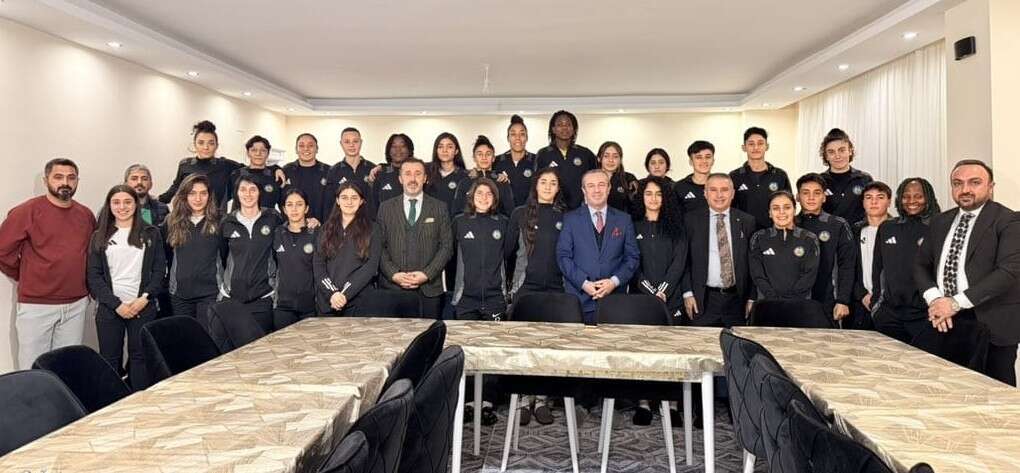 spor-tesisleriyle-gonulleri-kazanan-zeydin-kaya-1