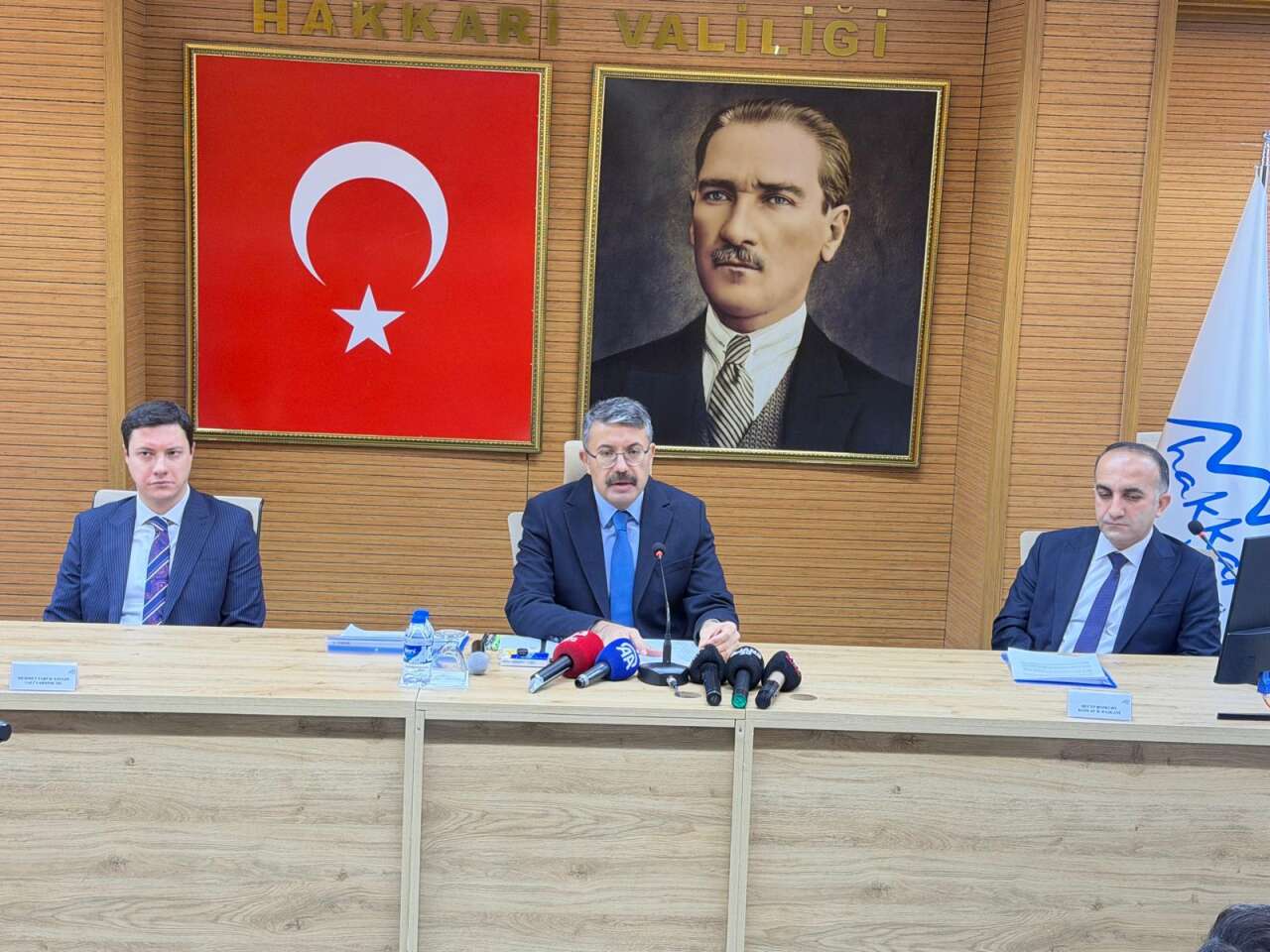 vali-celikten-hakkaride-kan-bagisi-cagrisi