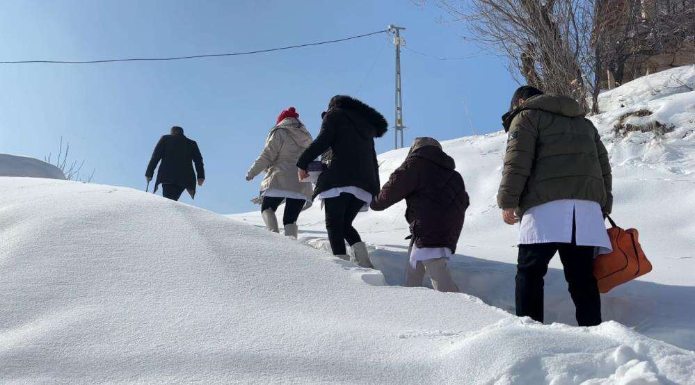 saglik-ordusu-zorlu-cografyaya-meydan-okuyor-3