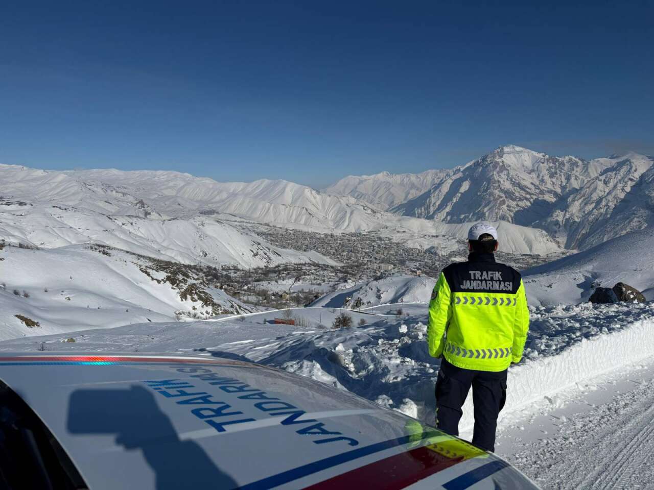 cb07a636-e11b-403d-9aee-46237c00dbc6