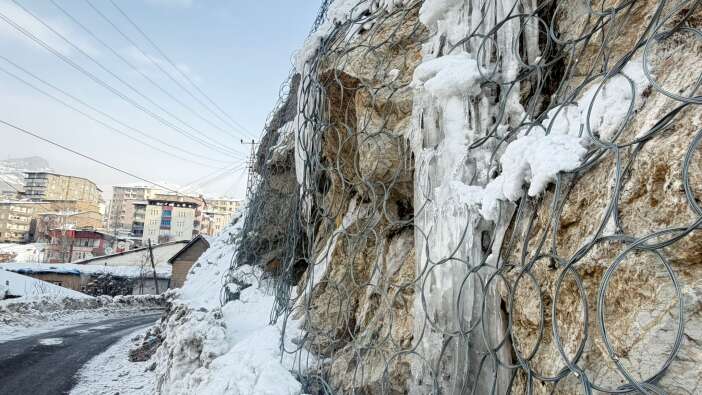 kayalari-buz-tuttu-2