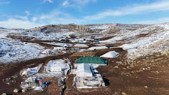 gabar-dagi-eteklerinde-konar-gocerlerin-sessiz-direnisi