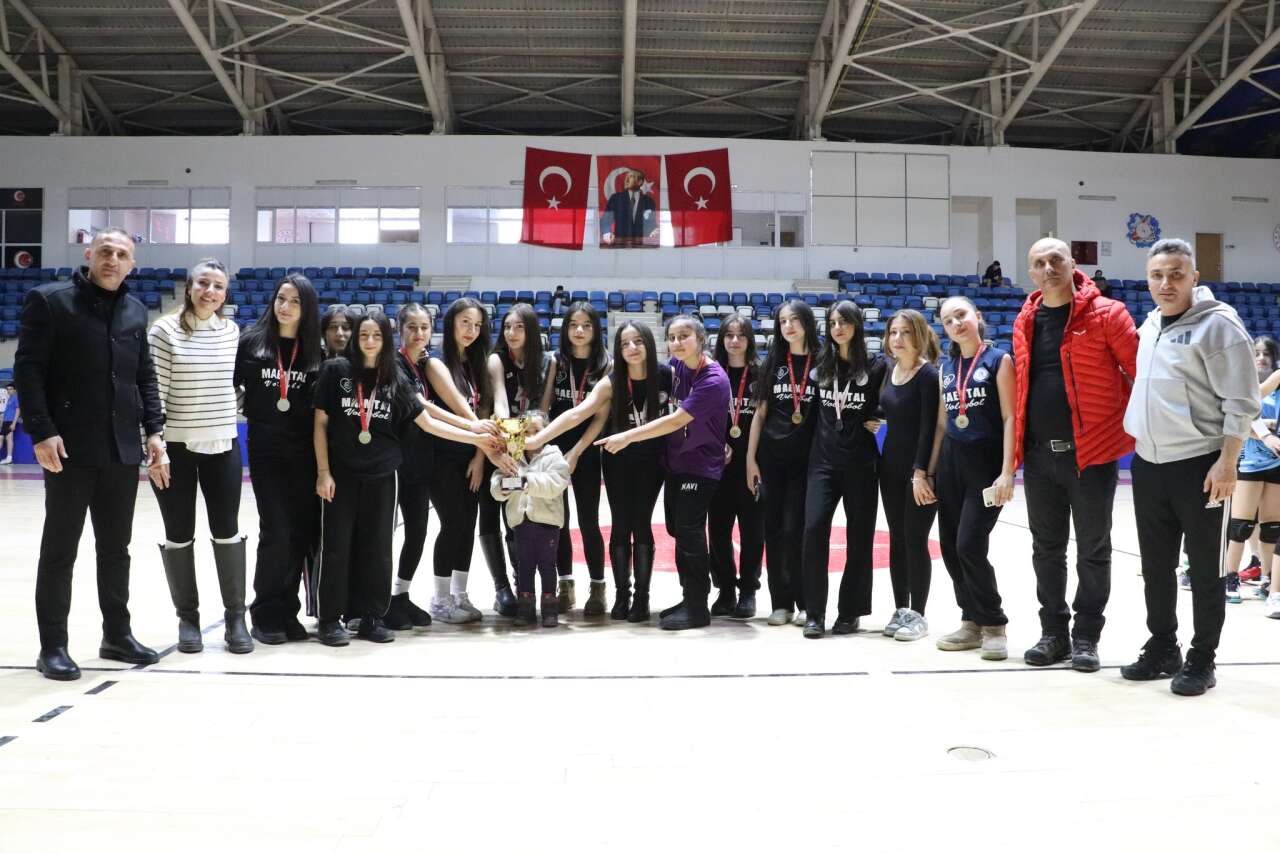 hafn1ztwwaaznyf-jpg-3