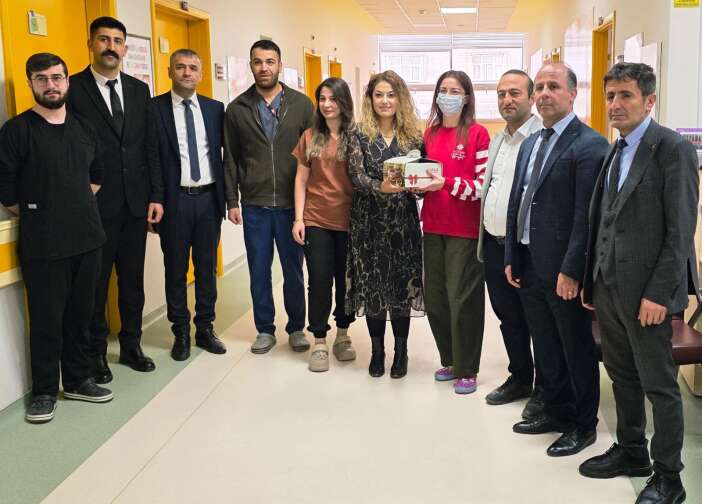 5df38100-1d60-48bb-8204-50853be4f6b6