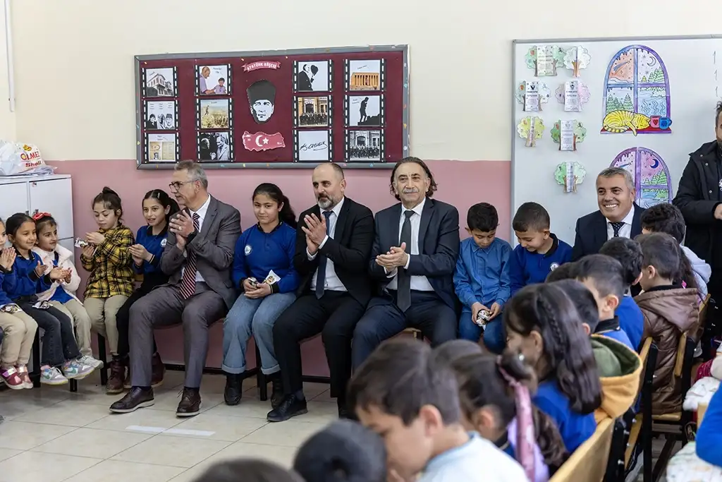 f726cd15-3f92-47e3-b444-ac1a0499dd7c