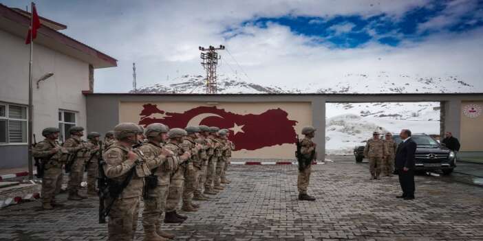 vali-tasyapan-durankaya-jandarma-karakol-komutanligini-ziyaret-ettivali-ibrahim-tasyapan-dur-1