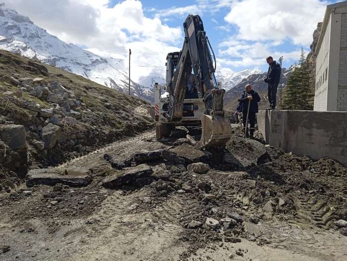 bicer-mahallesi-tobb-okul-yolu-coken-coken-yol-pmt-malzeme-iyilestirme-calismalari