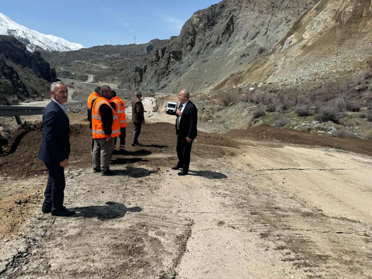 whatsapp-image-2026-04-18-at-14-00-56