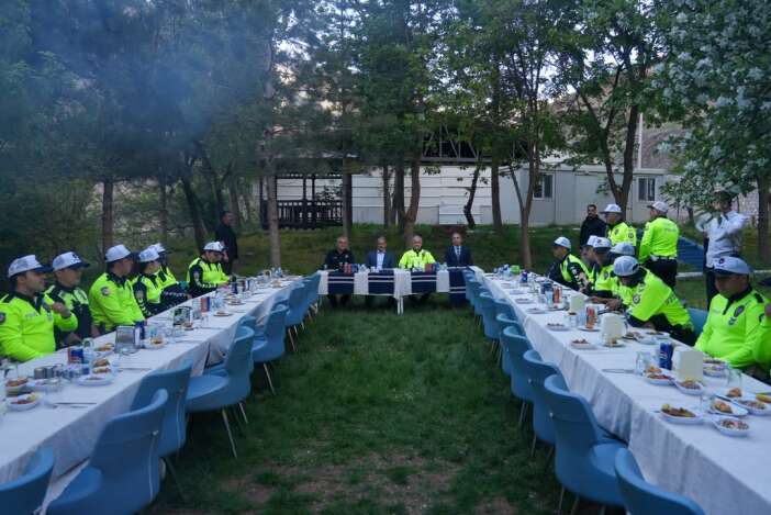 vali-tasyapan-trafik-haftasi-etkinligine-katildi-hakkari-valisi-ibrahim-tasyapan-trafik-h-1