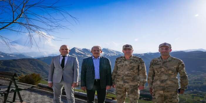 vali-tasyapandan-durankaya-jandarma-karakol-komutanligina-ziyaretvali-ibrahim-tasyapan-duran-3