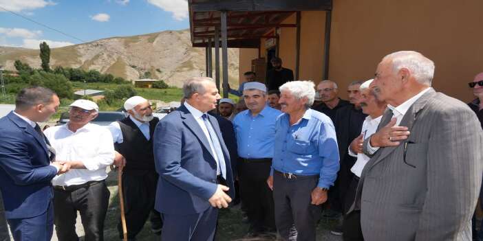 vali-ibrahim-tasyapan-kaymakli-koyunu-ziyaret-ettivalimiz-sayin-ibrahim-tasyapan-hakkari-me-3