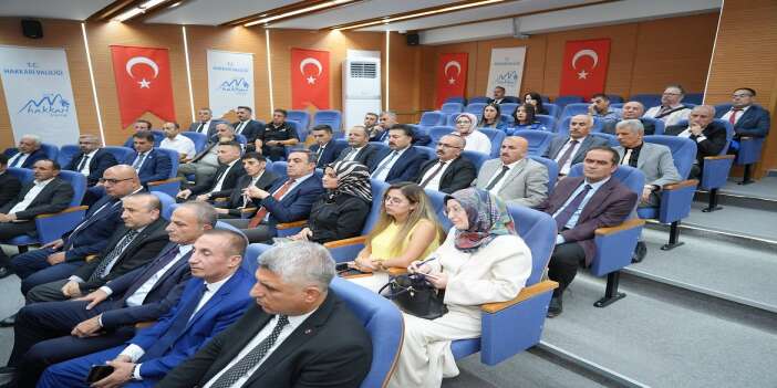 hakkari-valiliginde-is-sagligi-guvenligi-il-istisare-toplantisi-yapildicalisma-ve-sosyal-guve-1